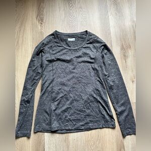 Women’s Columbia Long Sleeved T-Shirt, Grey, Size M